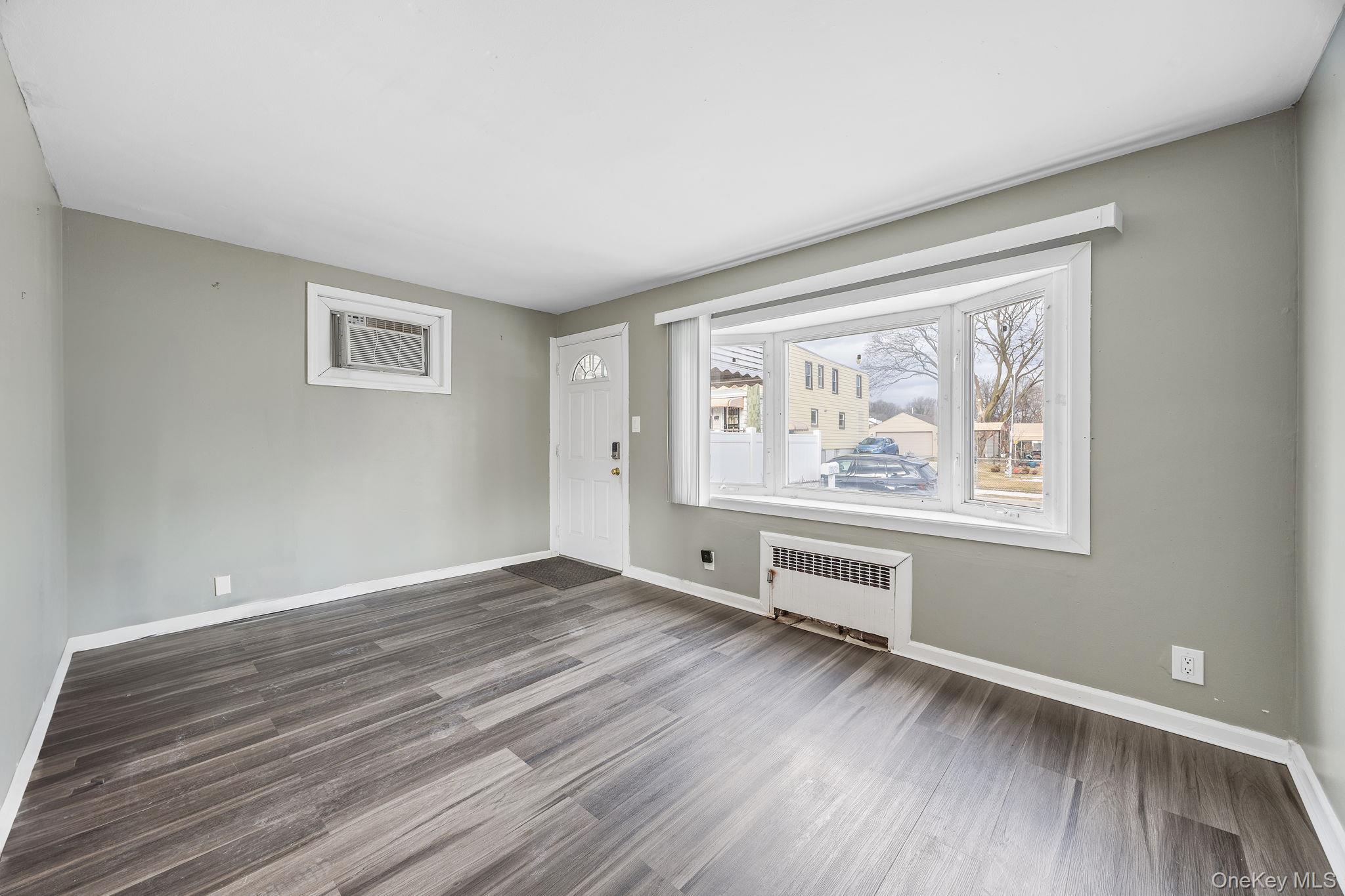 Single Family Bristol  Queens, NY 11417, MLS-950208-5