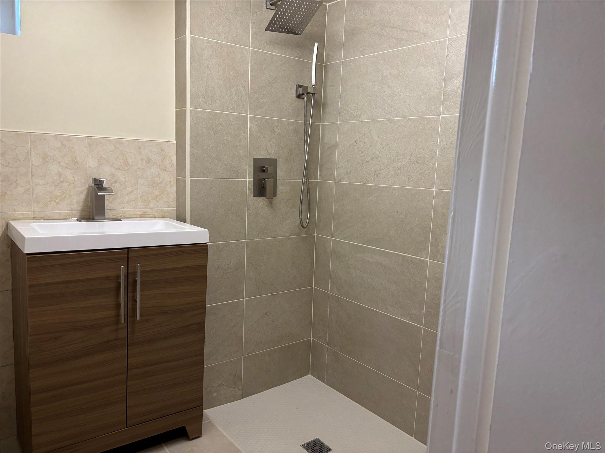 Single Family 221st  Queens, NY 11413, MLS-950230-30