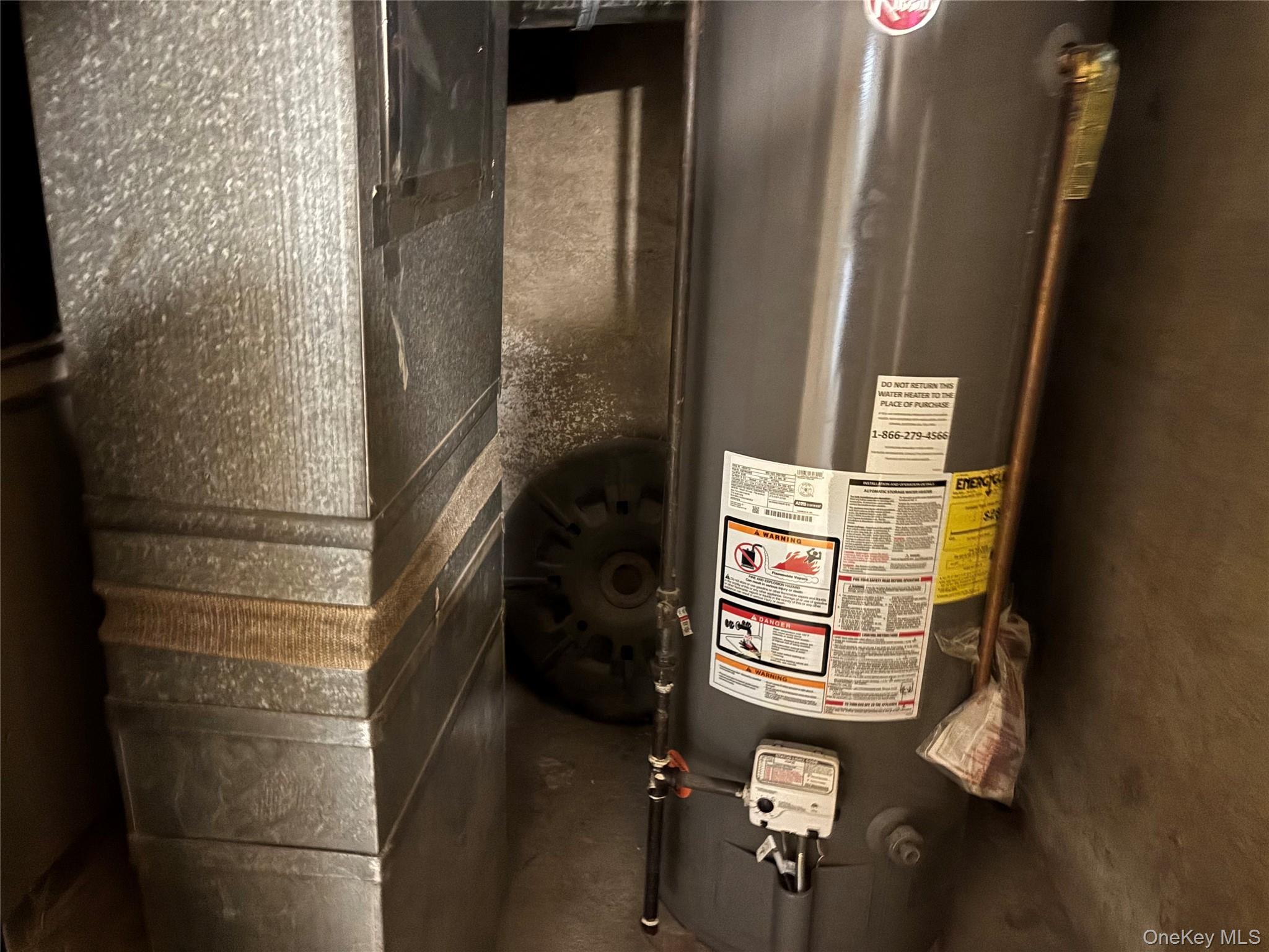 Single Family 221st  Queens, NY 11413, MLS-950230-37