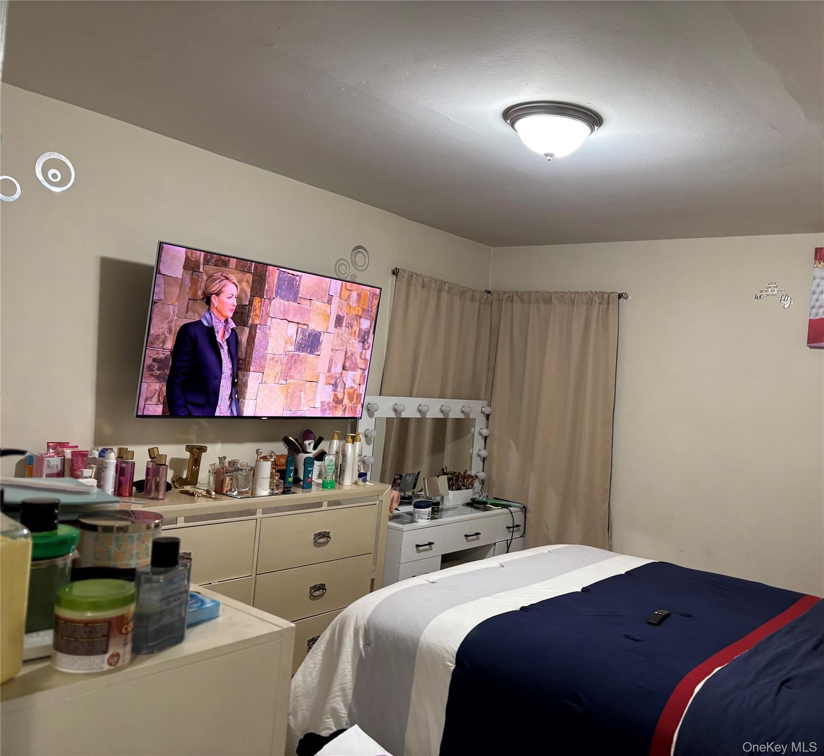 Single Family 221st  Queens, NY 11413, MLS-950230-41