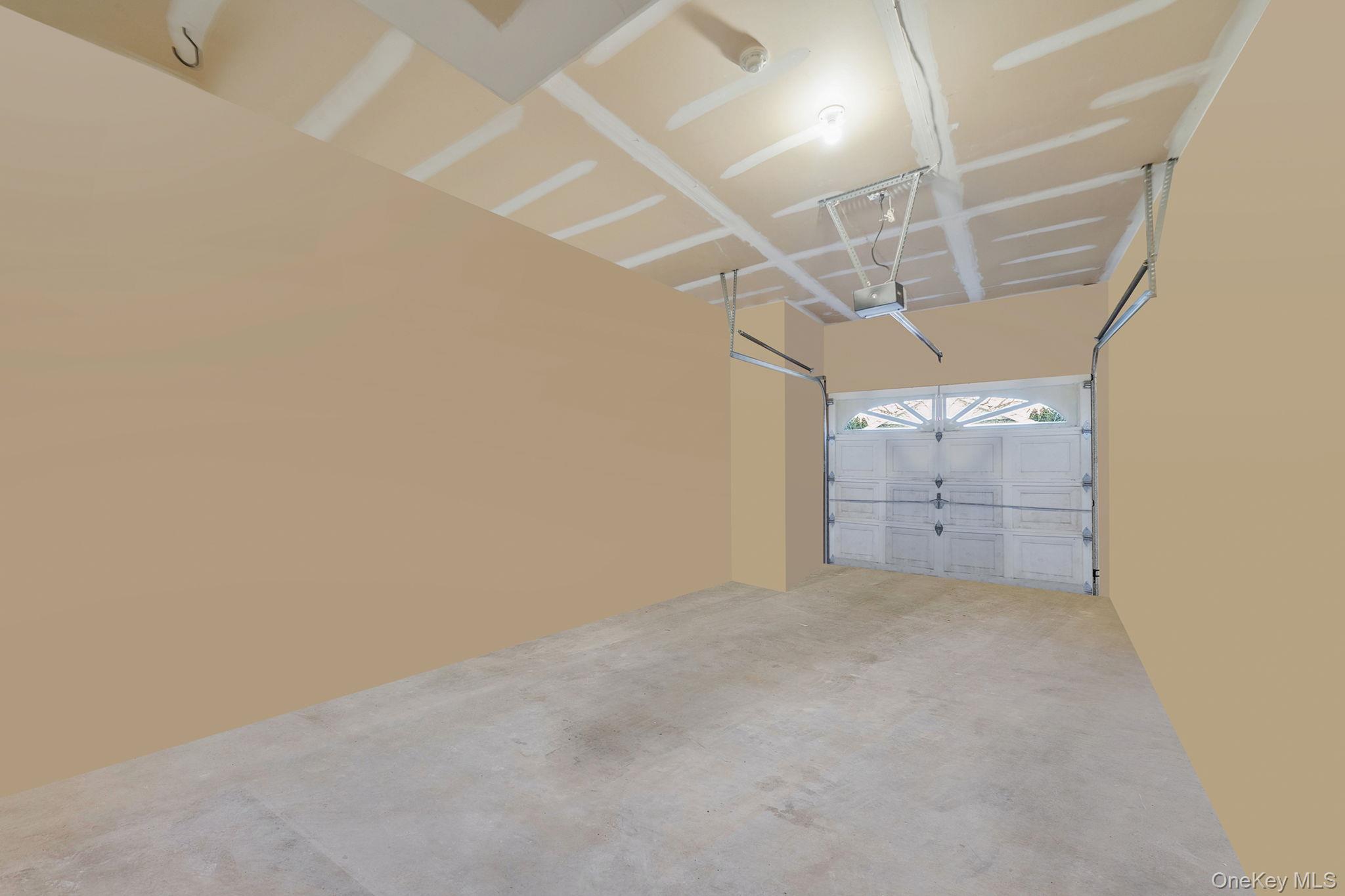 Condo Mirror Pond  Suffolk County, NY 11955, MLS-950265-24