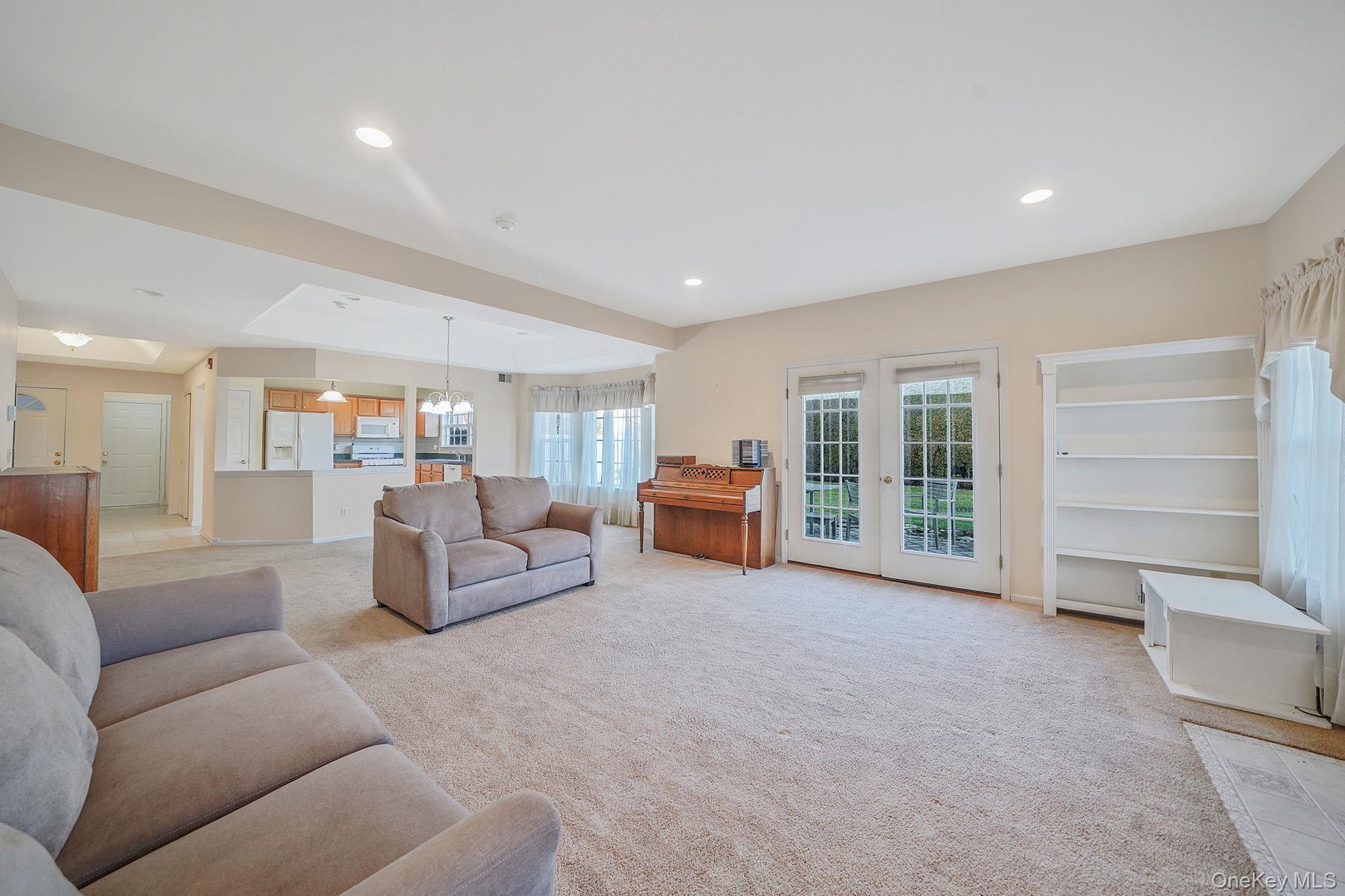 Condo Mirror Pond  Suffolk County, NY 11955, MLS-950265-5