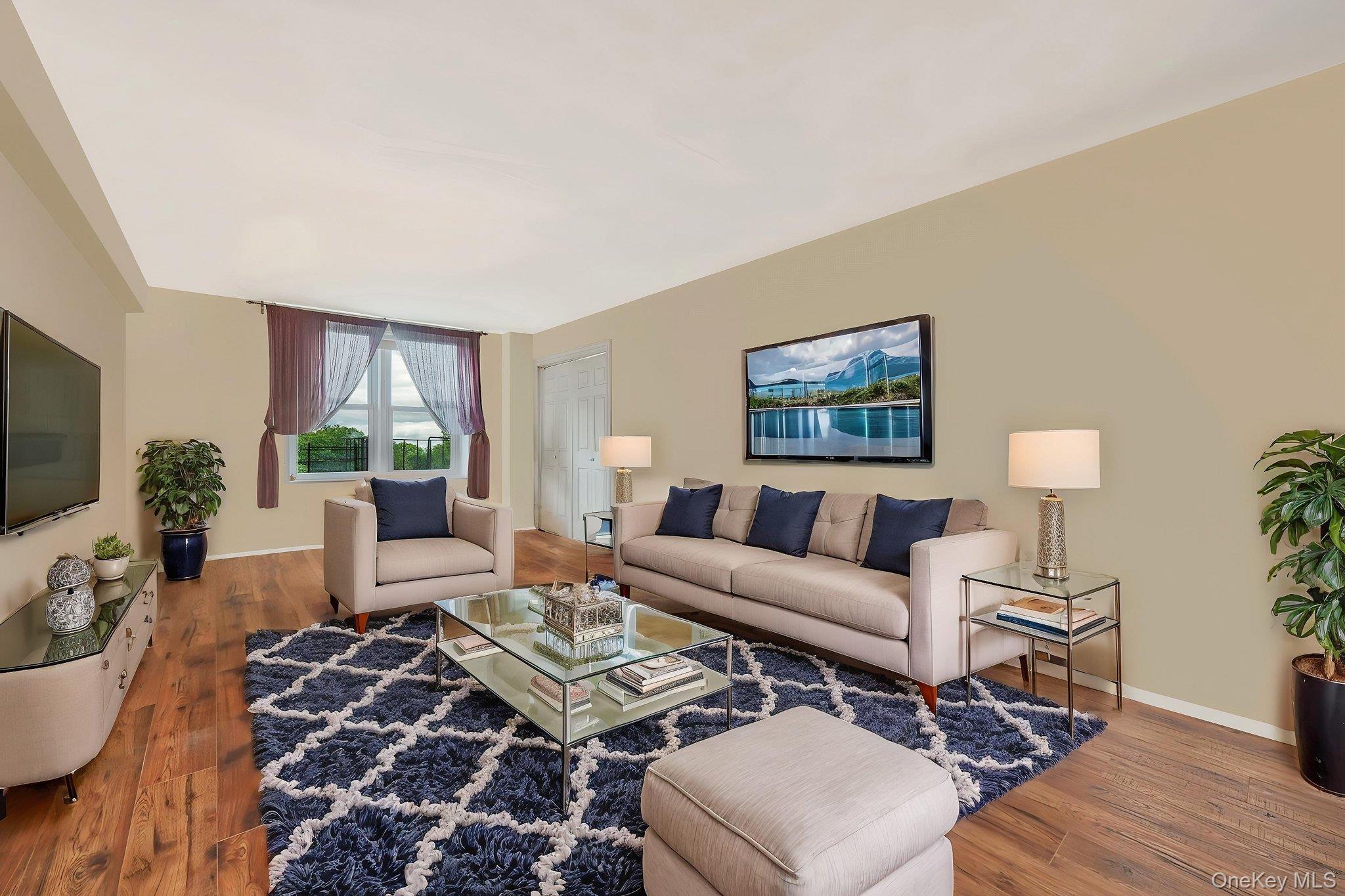 Coop Little Neck  Queens, NY 11362, MLS-950294-13