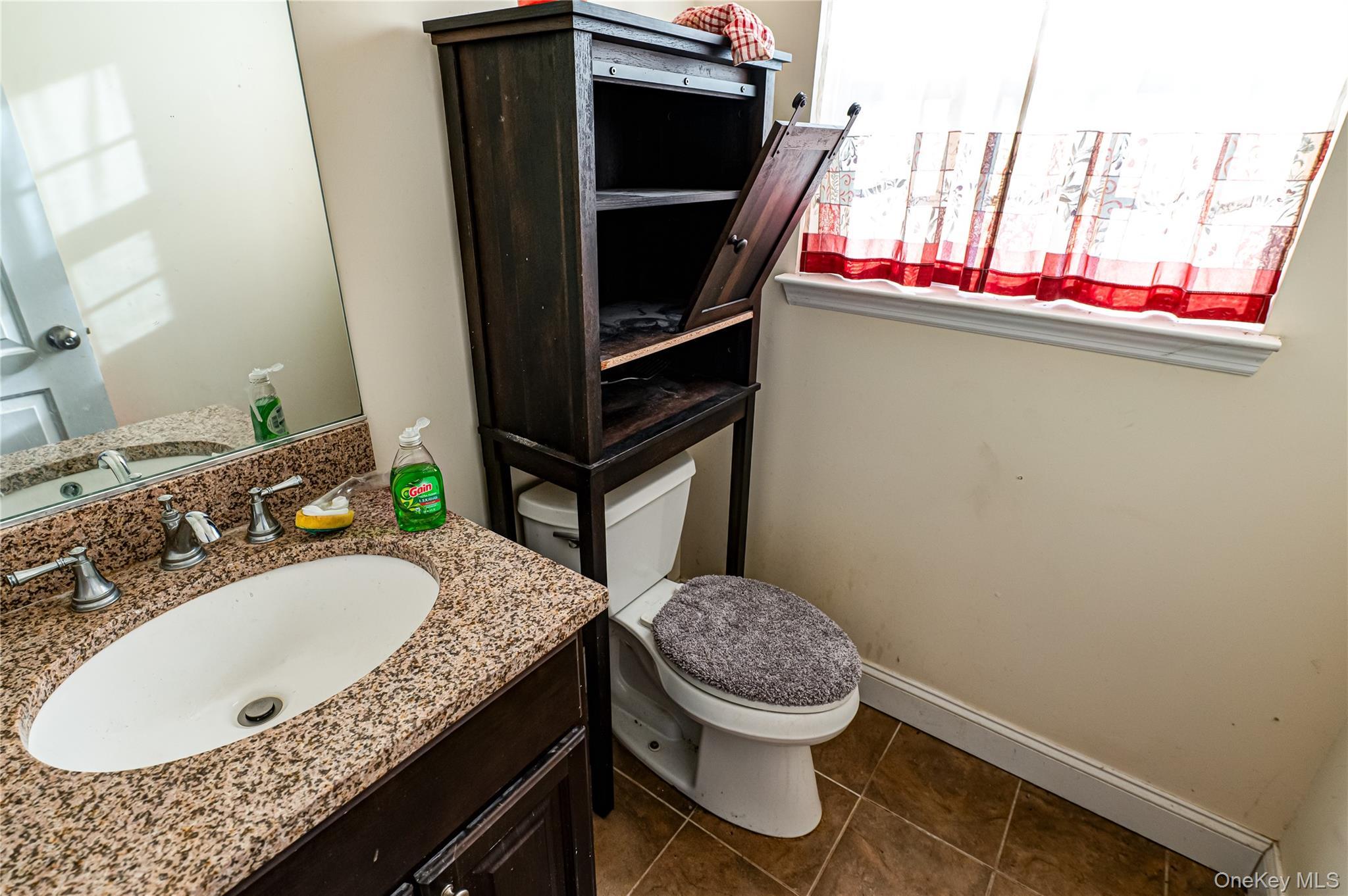 Single Family Chauncey Suffolk County, NY 11727, MLS-950335-16