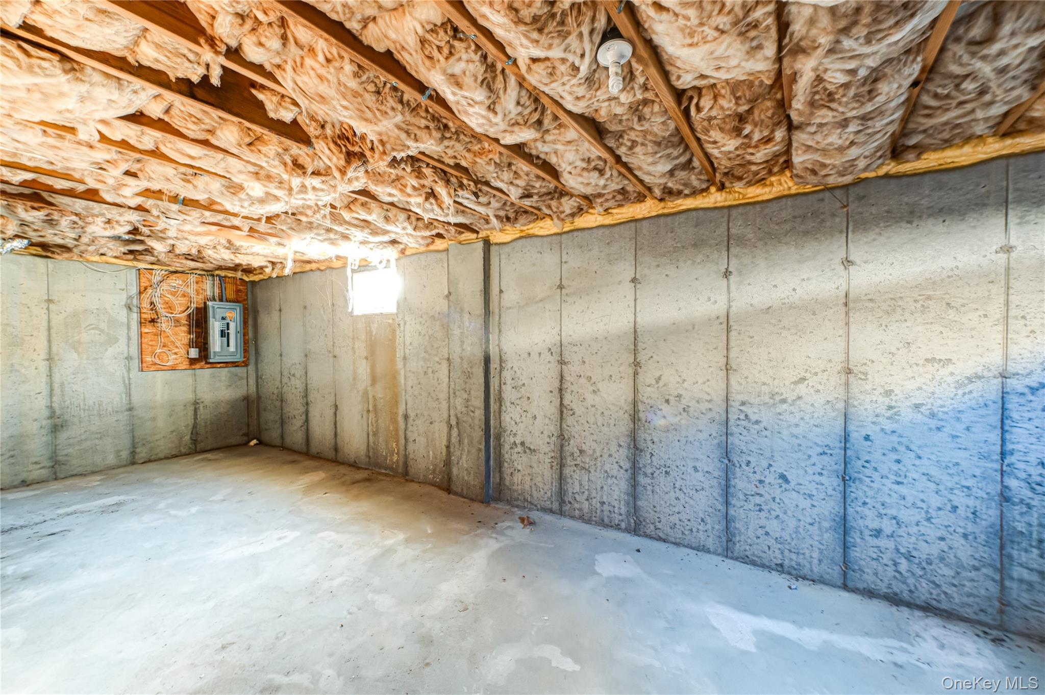 Single Family Chauncey Suffolk County, NY 11727, MLS-950335-17