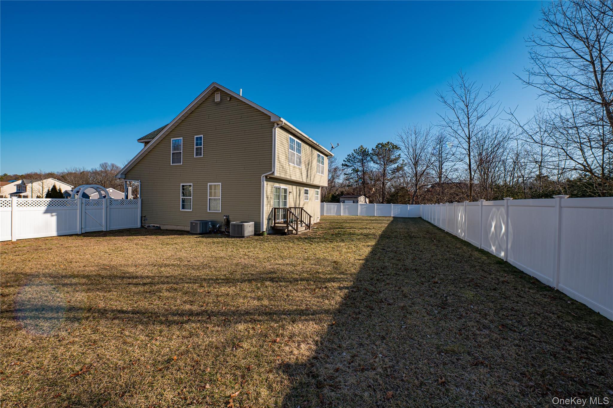 Single Family Chauncey Suffolk County, NY 11727, MLS-950335-21