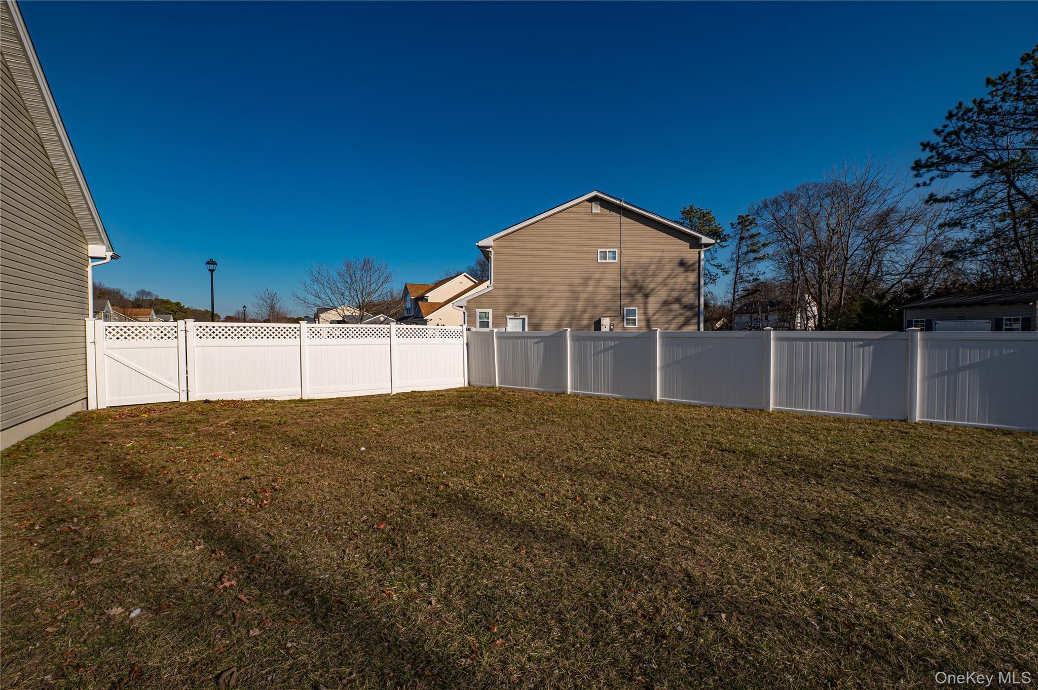 Single Family Chauncey  Suffolk County, NY 11727, MLS-950335-22