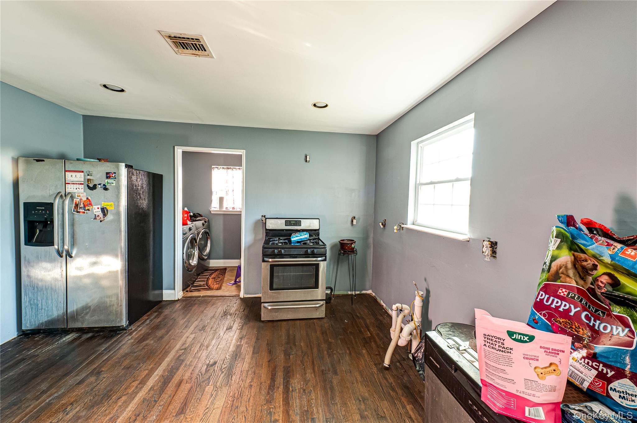 Single Family Chauncey Suffolk County, NY 11727, MLS-950335-5