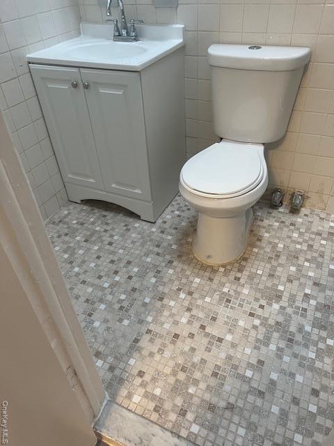 Apartment 101st  Queens, NY 11416, MLS-950341-6