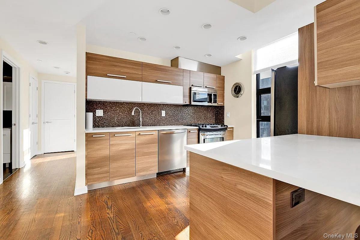 Condo Ocean  Brooklyn, NY 11235, MLS-950342-13