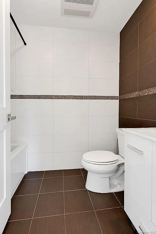 Condo Ocean  Brooklyn, NY 11235, MLS-950342-21