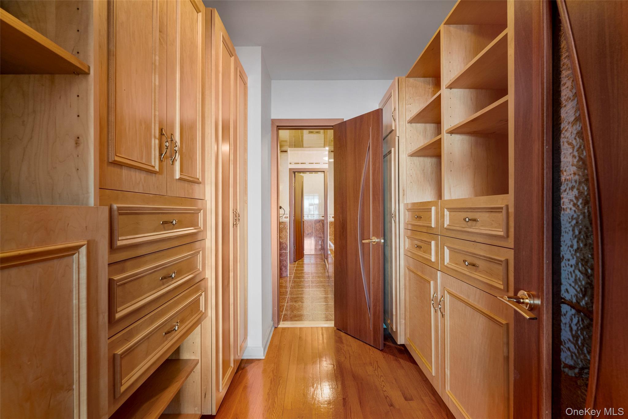 Single Family Dean Bronx, NY 10465, MLS-950356-25