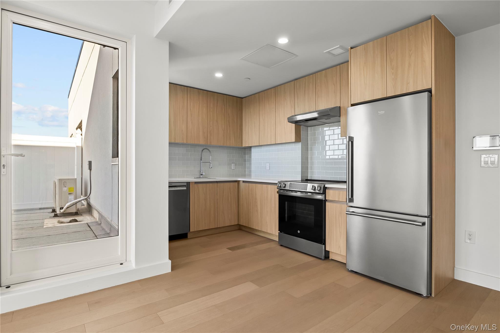 Condo Northern  Queens, NY 11354, MLS-950359-10