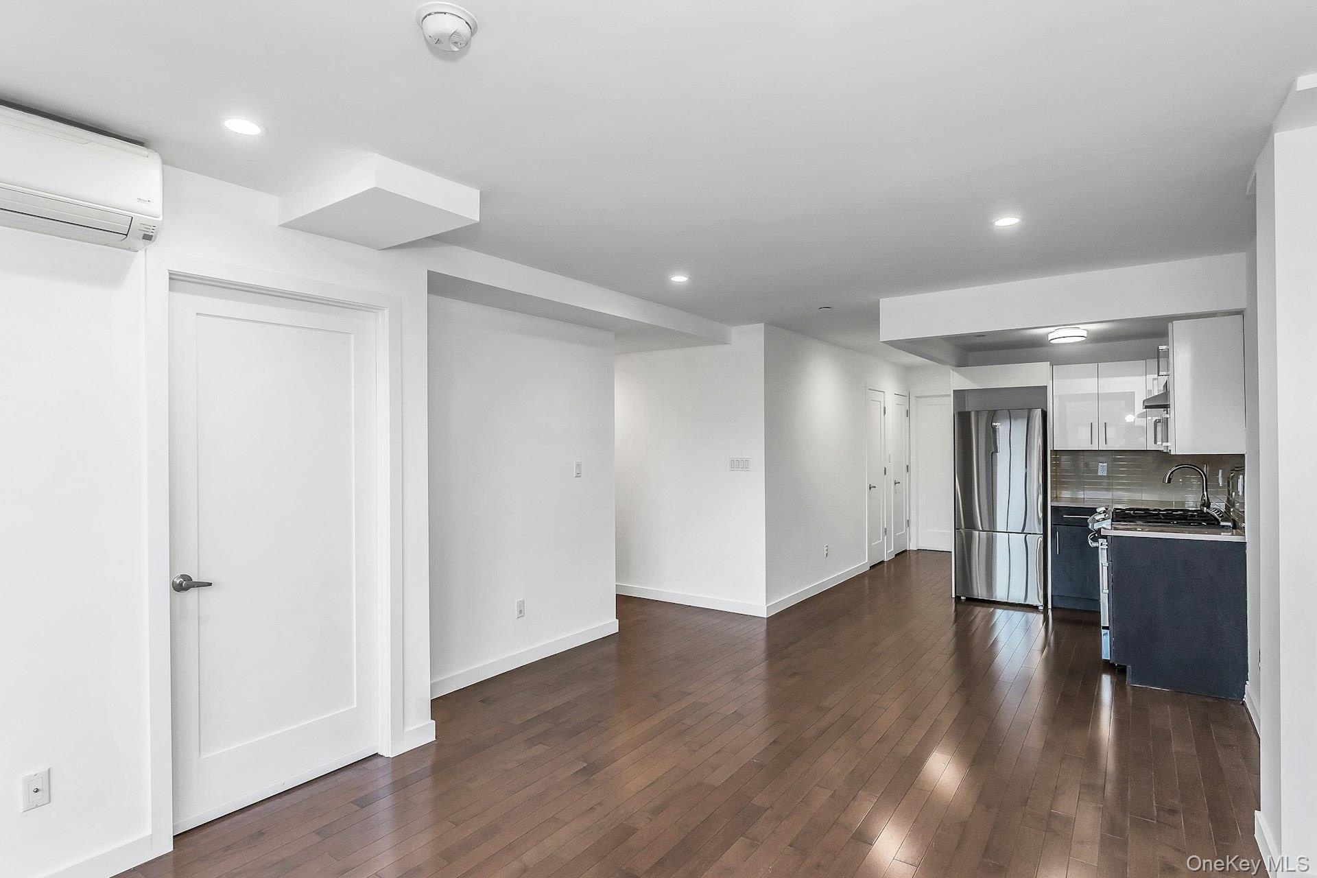 Condo 214th Queens, NY 11361, MLS-950373-3