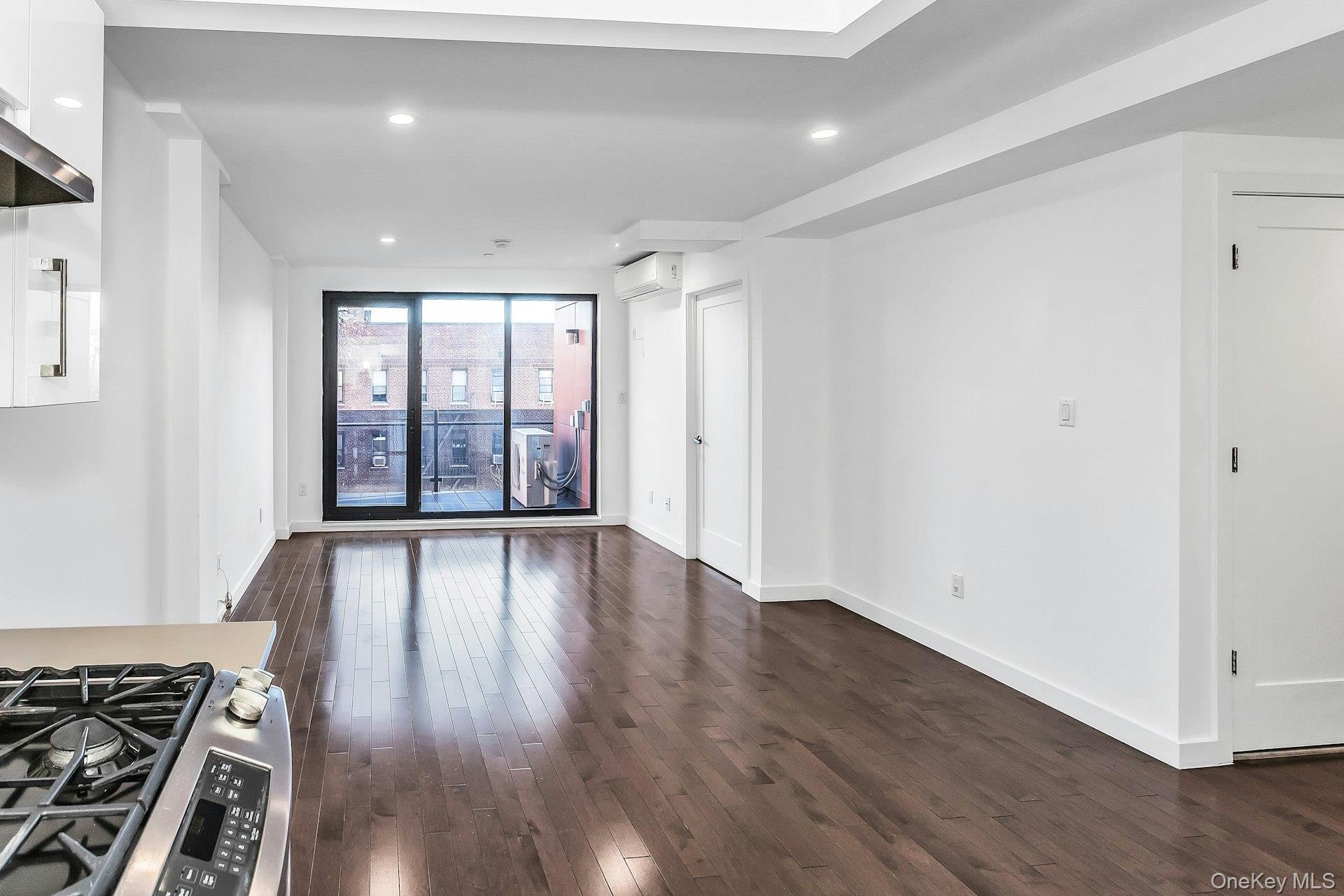 Condo 214th Queens, NY 11361, MLS-950373-5