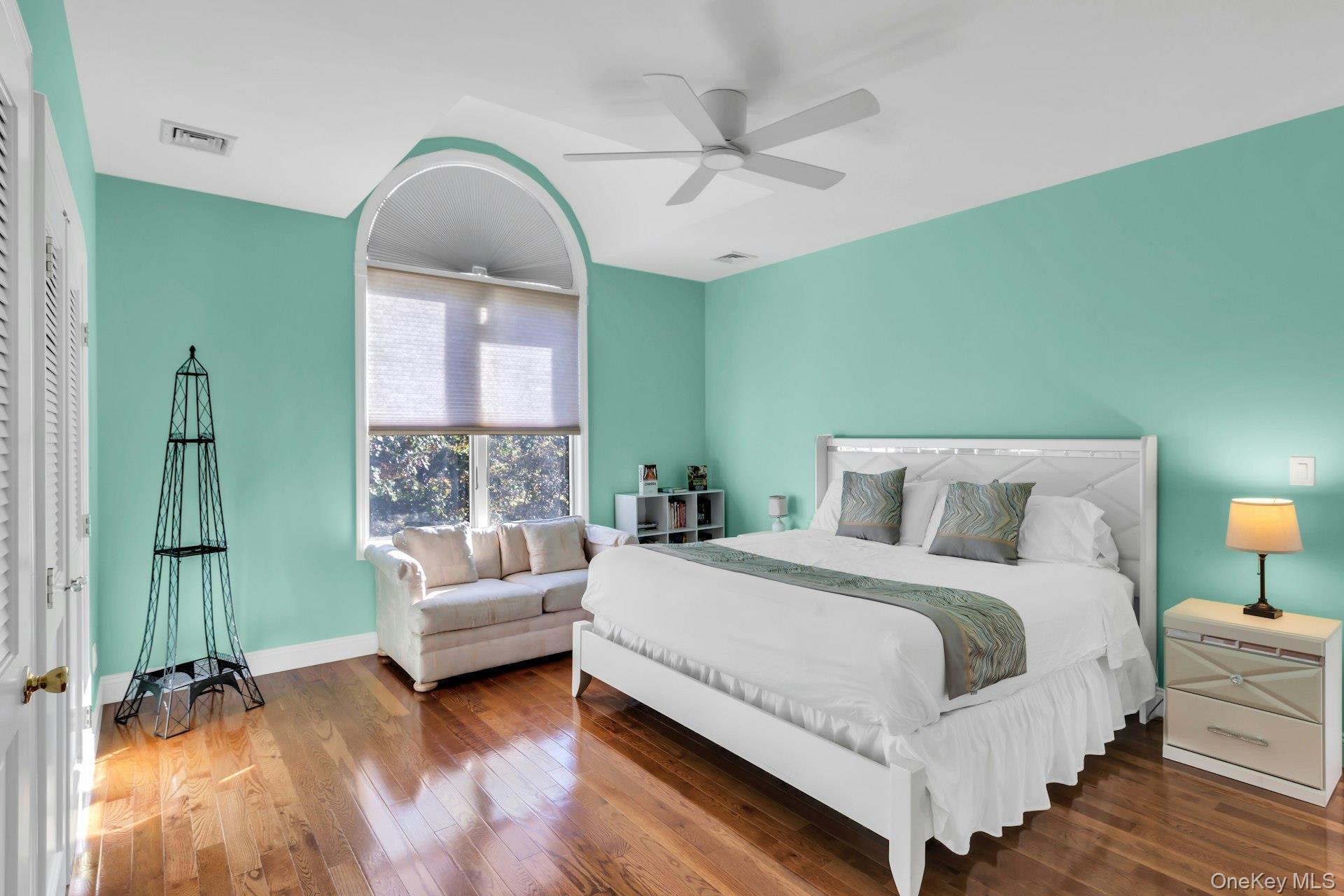 Single Family Bay Woods Drive  Suffolk County, NY 11946, MLS-950375-39