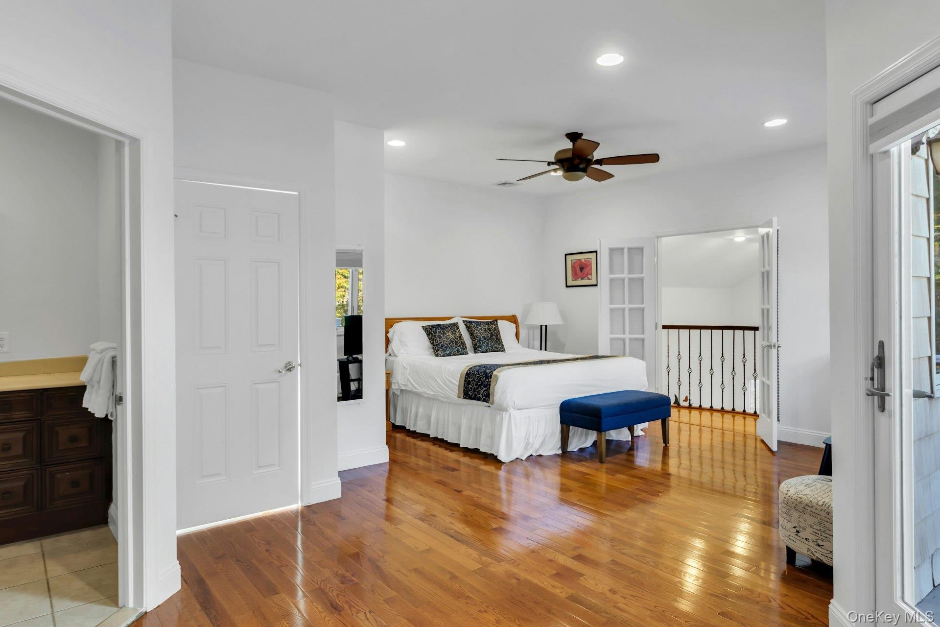 Single Family Bay Woods Drive  Suffolk County, NY 11946, MLS-950375-41
