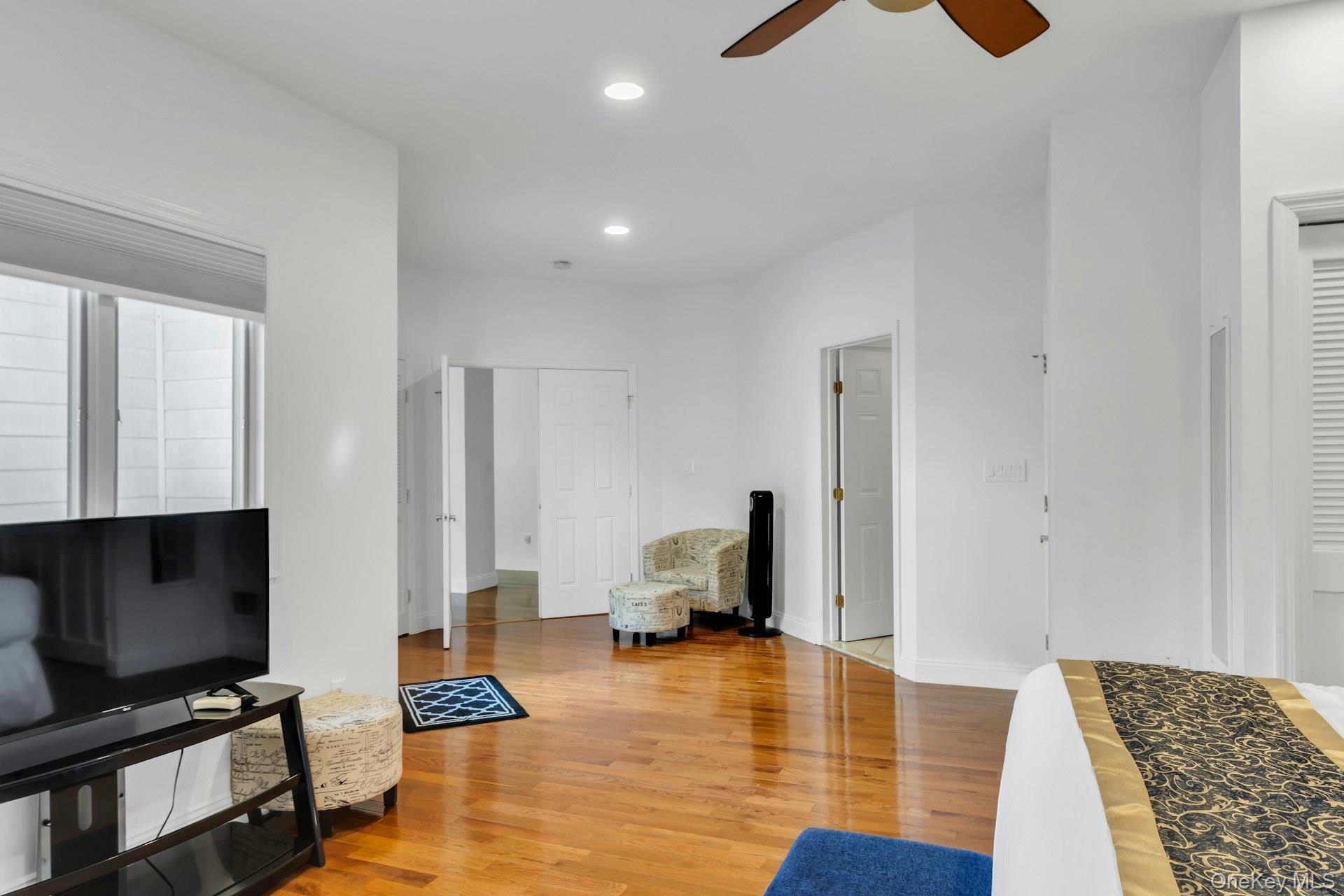 Single Family Bay Woods Drive  Suffolk County, NY 11946, MLS-950375-42