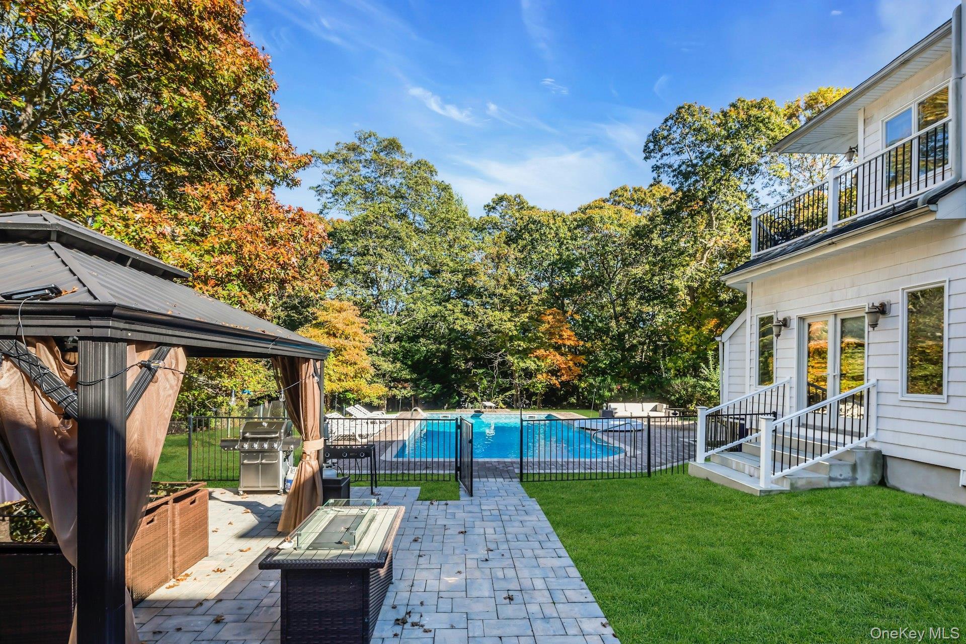 Single Family Bay Woods Drive  Suffolk County, NY 11946, MLS-950375-43