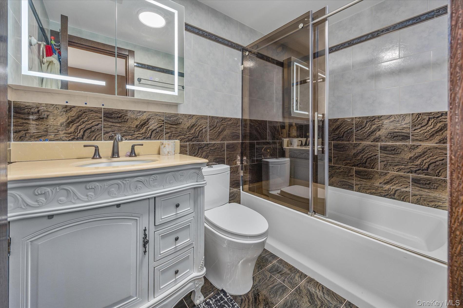 Condo Brighton 6th  Brooklyn, NY 11235, MLS-950401-10