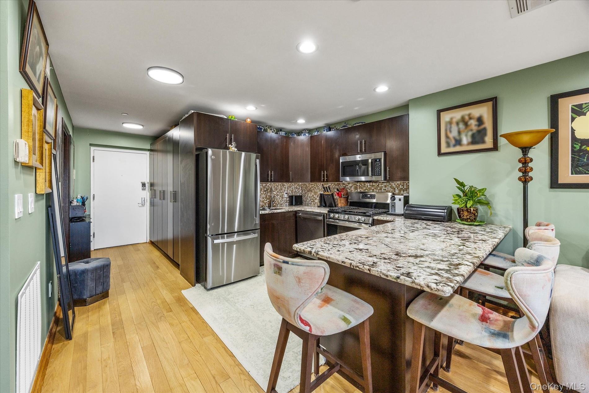 Condo Brighton 6th  Brooklyn, NY 11235, MLS-950401-2