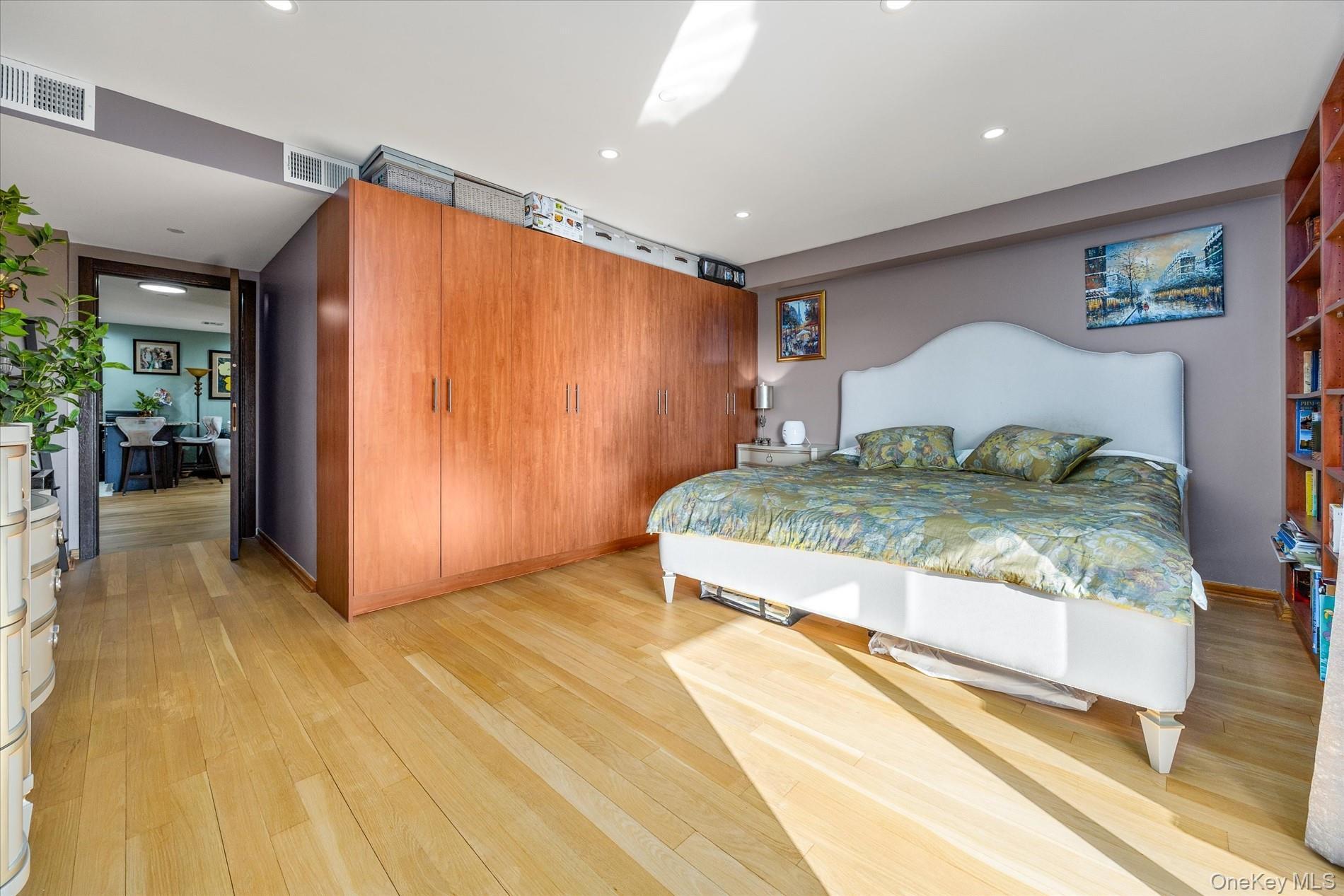 Condo Brighton 6th  Brooklyn, NY 11235, MLS-950401-8