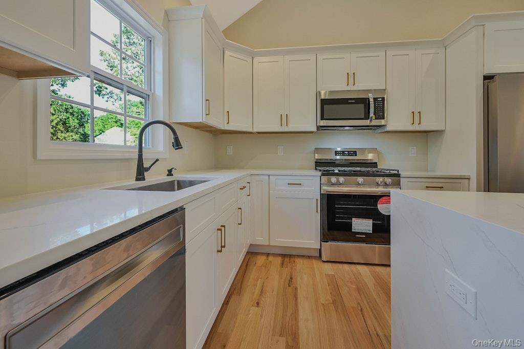 Single Family Second  Suffolk County, NY 11955, MLS-950404-14