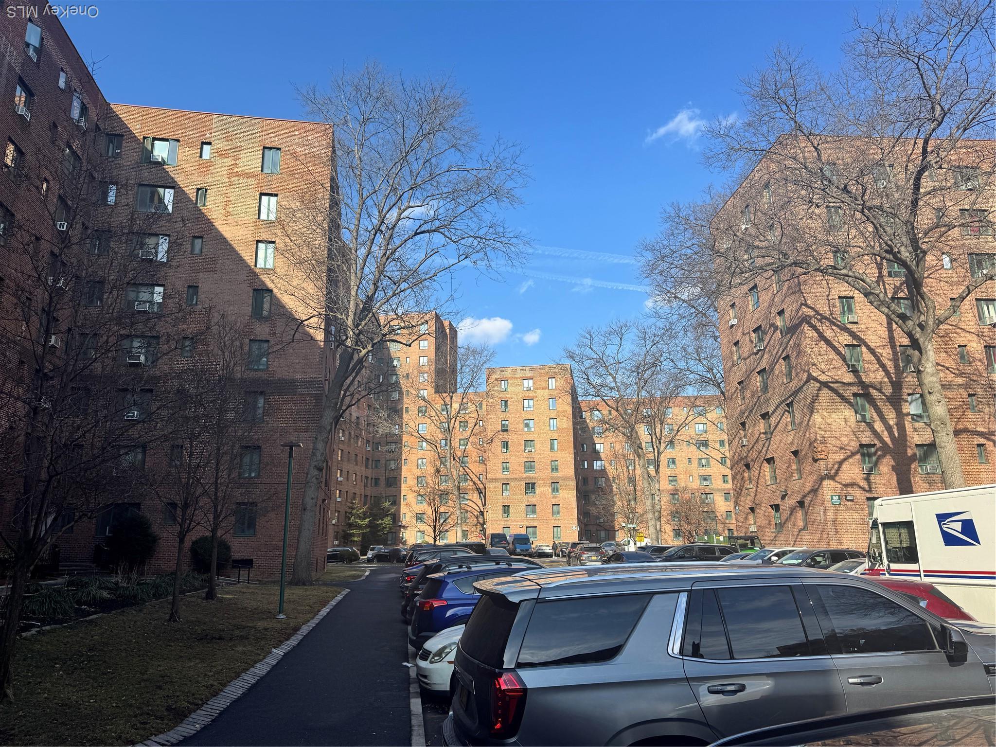 Condo Metropolitan  Bronx, NY 10462, MLS-950424-10