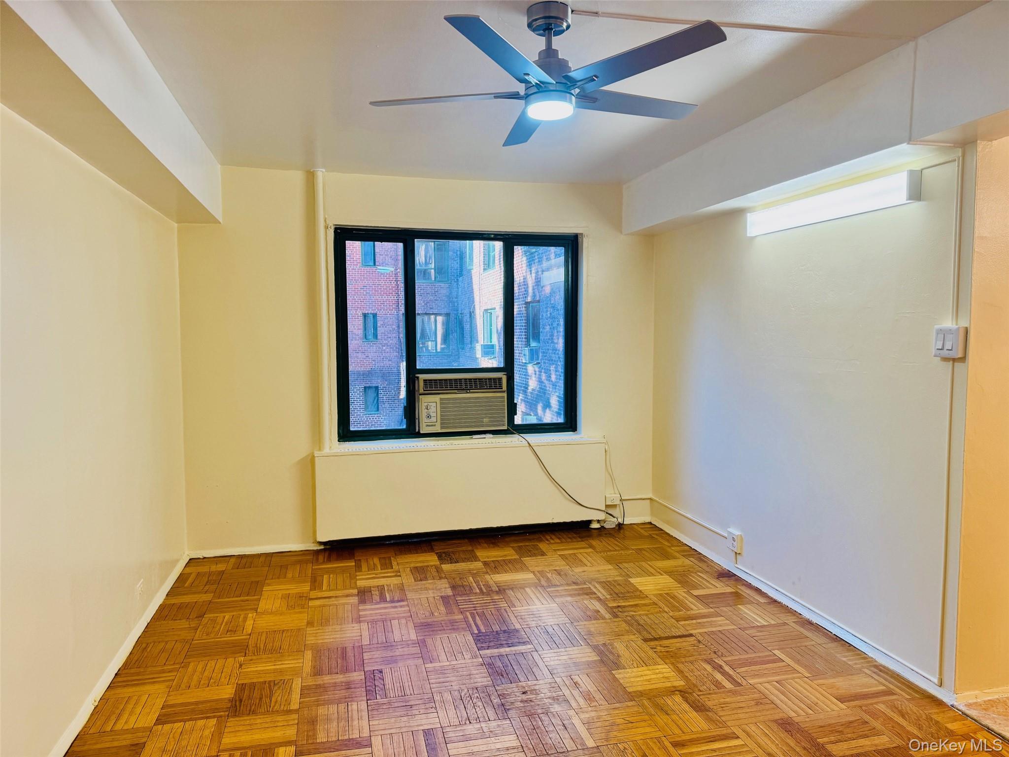 Condo Metropolitan  Bronx, NY 10462, MLS-950424-4