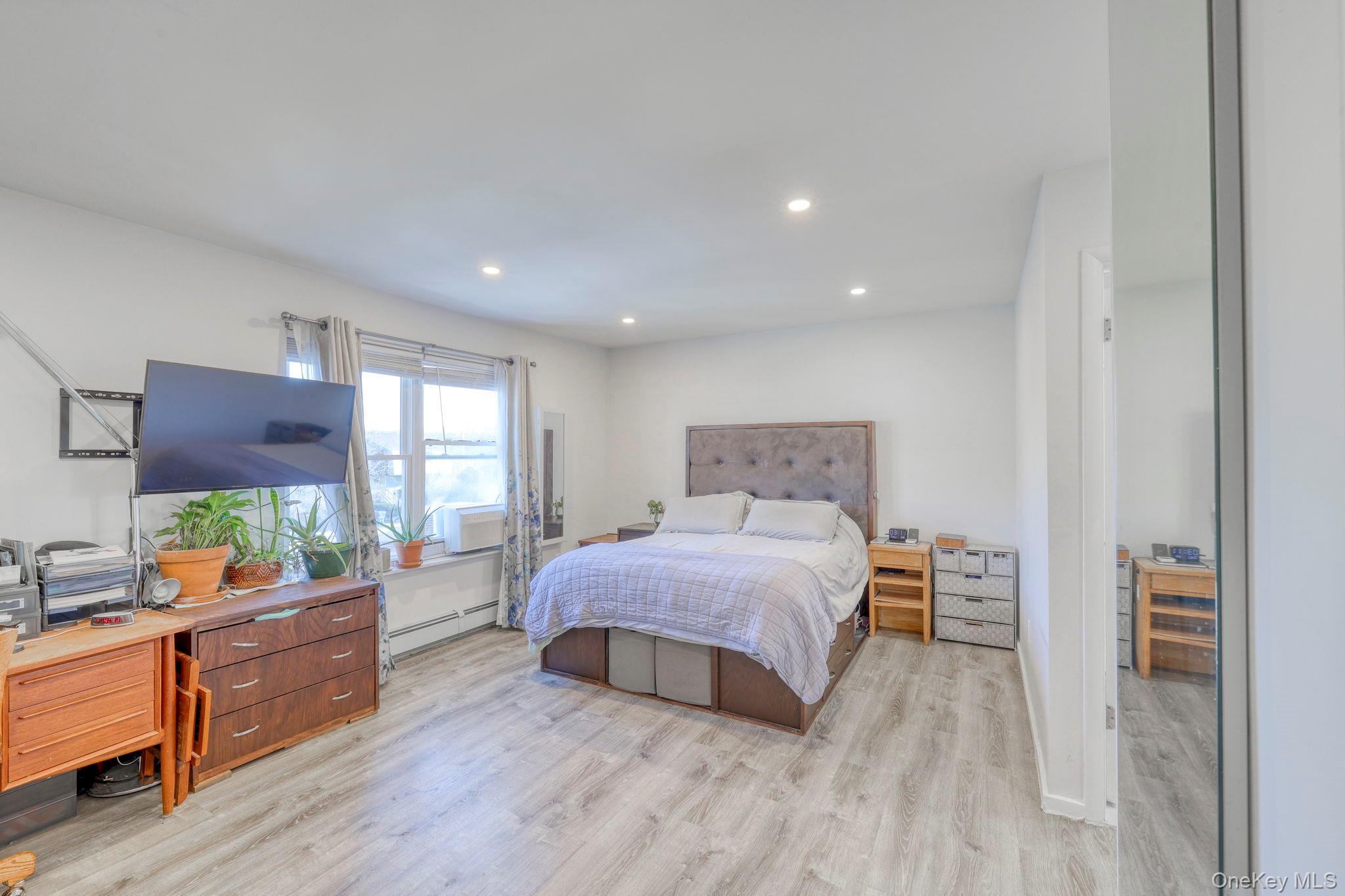 Single Family Red Barn  Orange County, NY 10940, MLS-950517-13