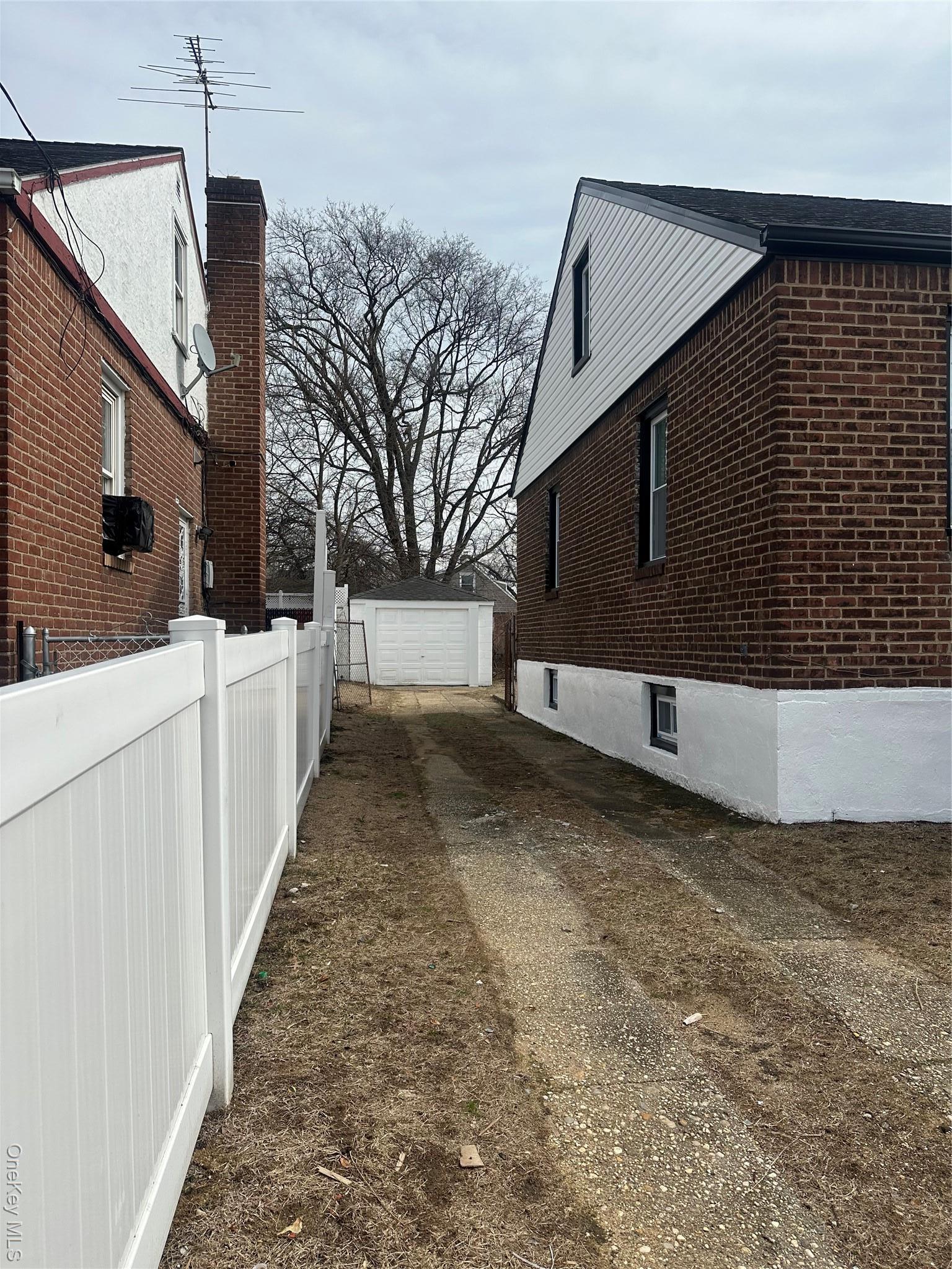 Single Family 183rd Queens, NY 11413, MLS-950582-24