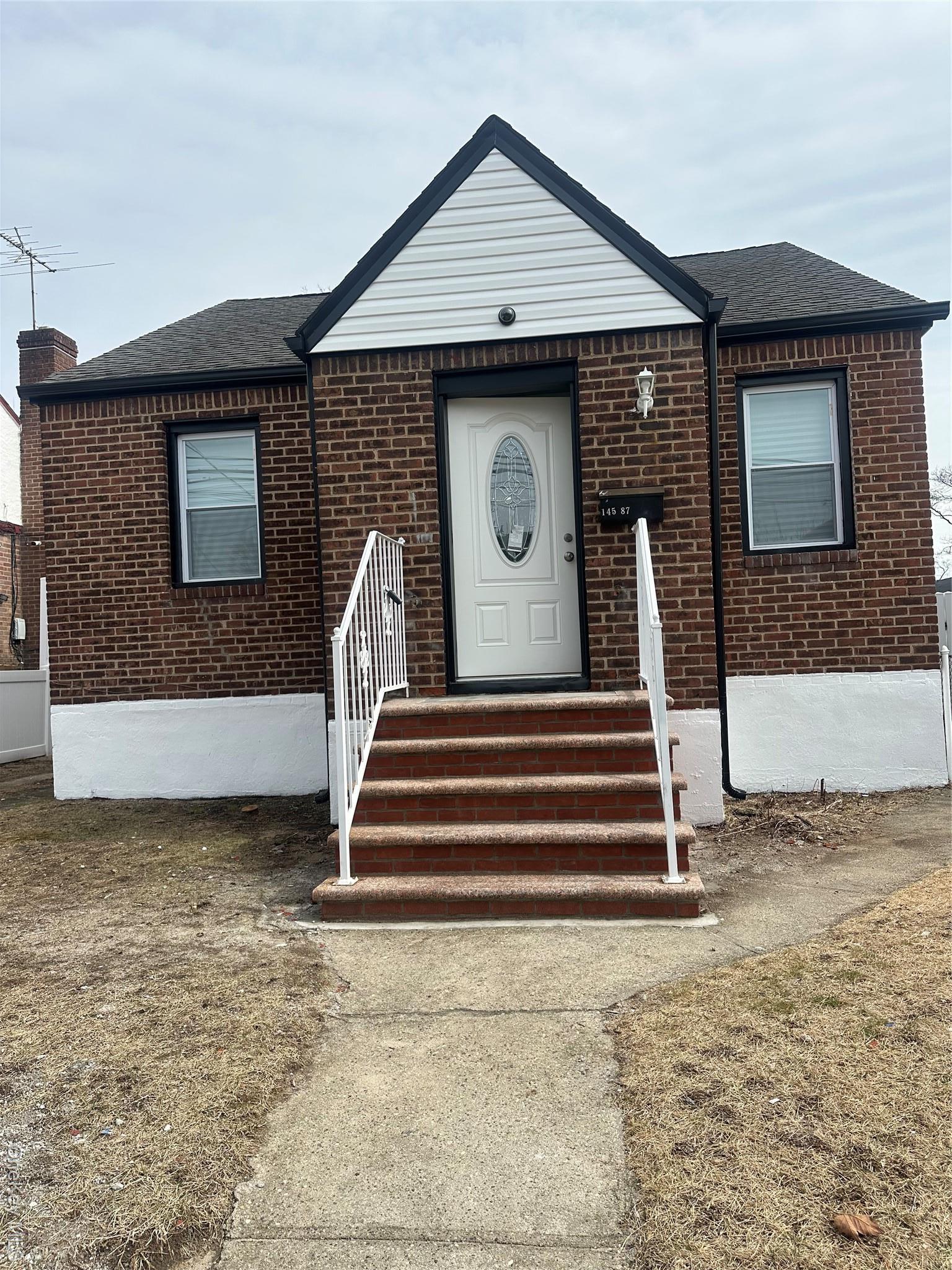 Single Family 183rd Queens, NY 11413, MLS-950582-25