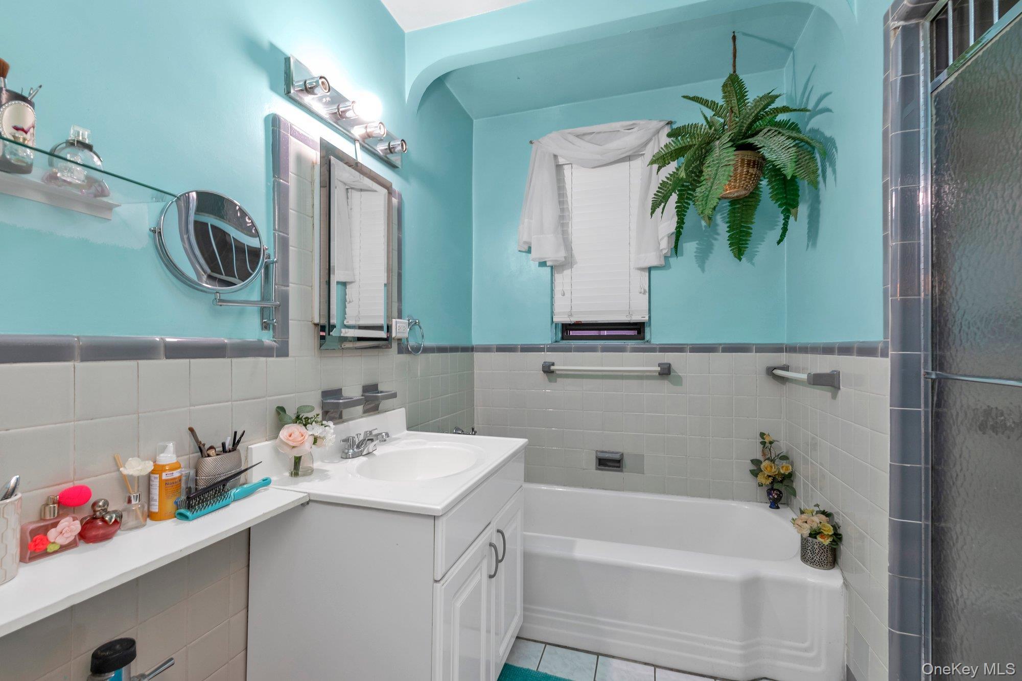 Coop Yellowstone  Queens, NY 11375, MLS-950595-10