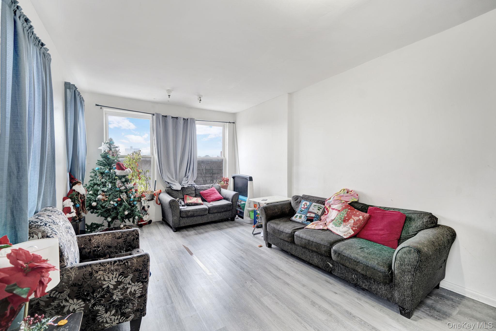 Single Family Osbourne  Bronx, NY 10453, MLS-950603-3