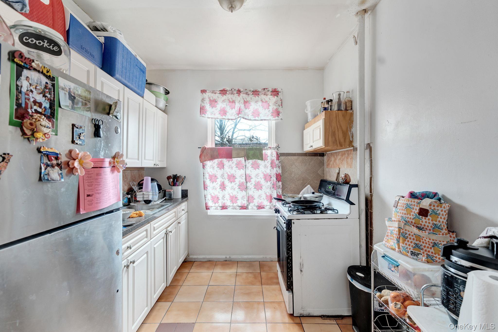 Single Family Osbourne  Bronx, NY 10453, MLS-950603-9