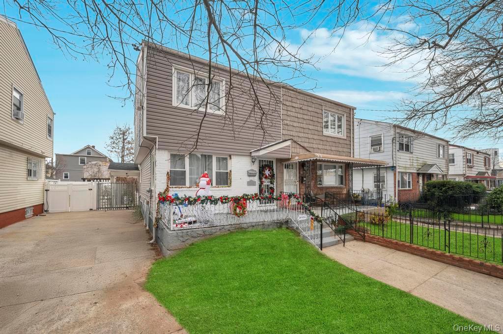 Single Family Zoller  Queens, NY 11434, MLS-950604-2