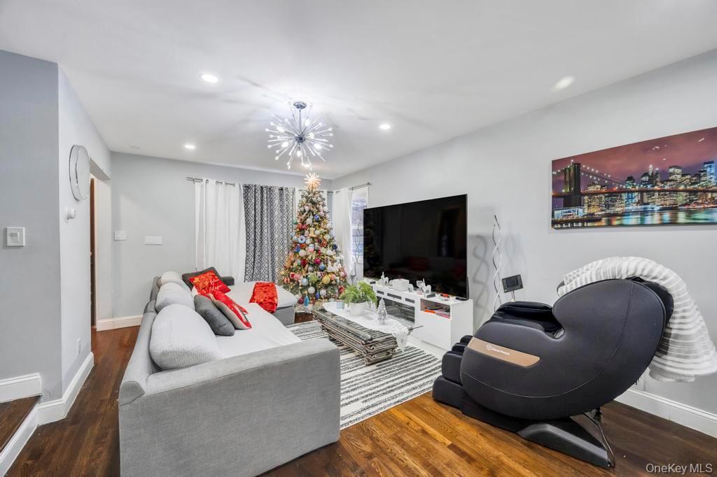 Single Family Zoller  Queens, NY 11434, MLS-950604-4