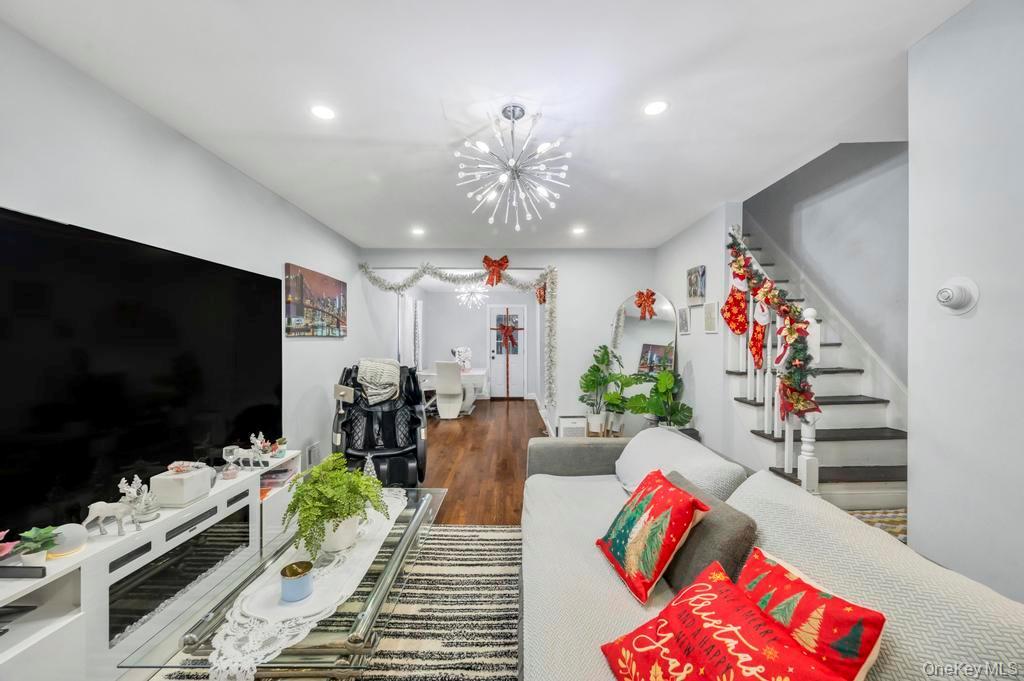 Single Family Zoller  Queens, NY 11434, MLS-950604-6