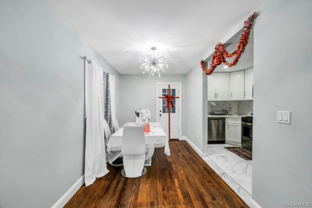 Single Family Zoller  Queens, NY 11434, MLS-950604-7