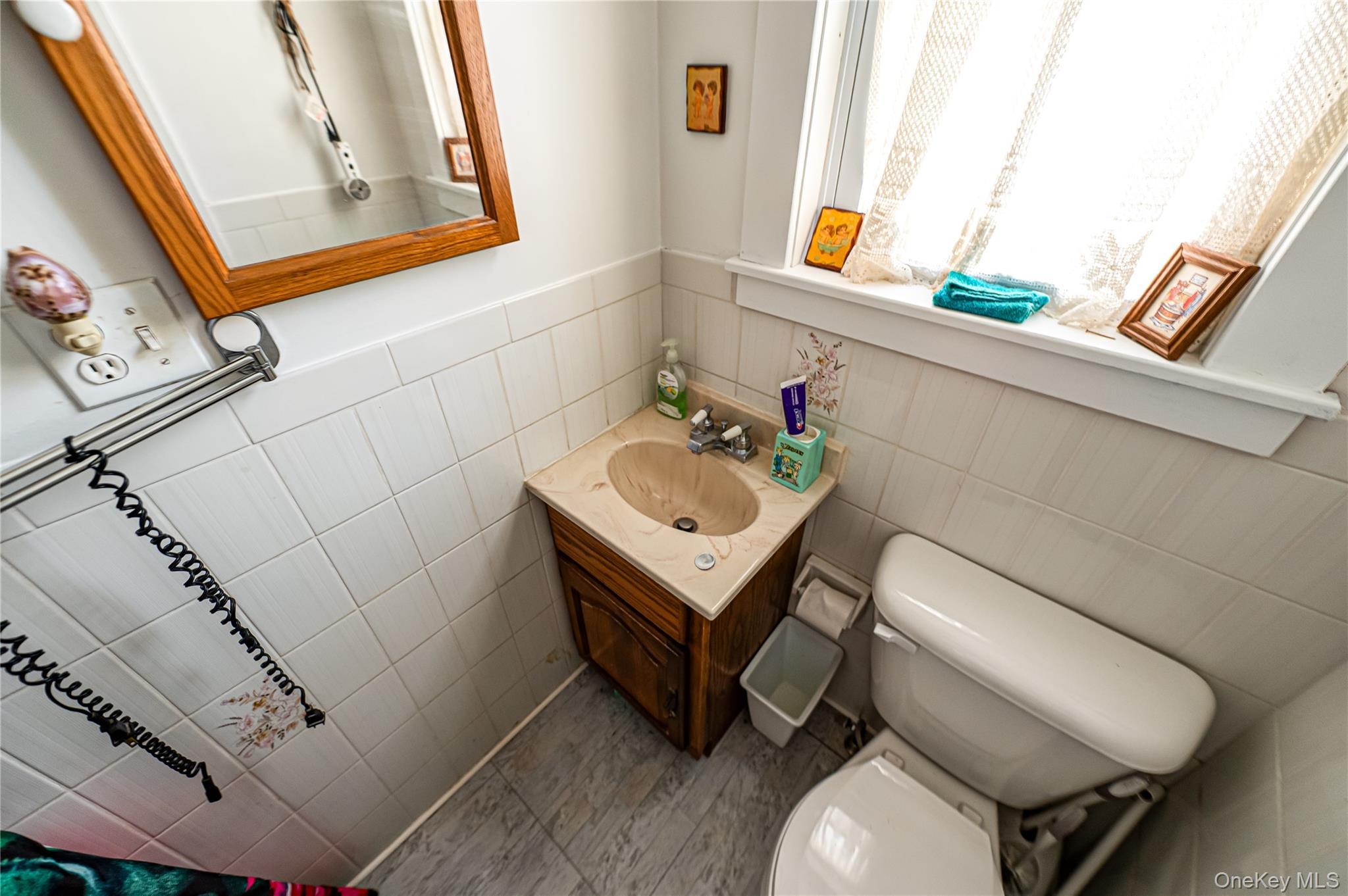 Single Family East Way  Suffolk County, NY 11933, MLS-950608-12