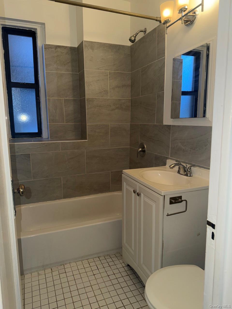 Apartment E Mosholu  Bronx, NY 10458, MLS-950637-7