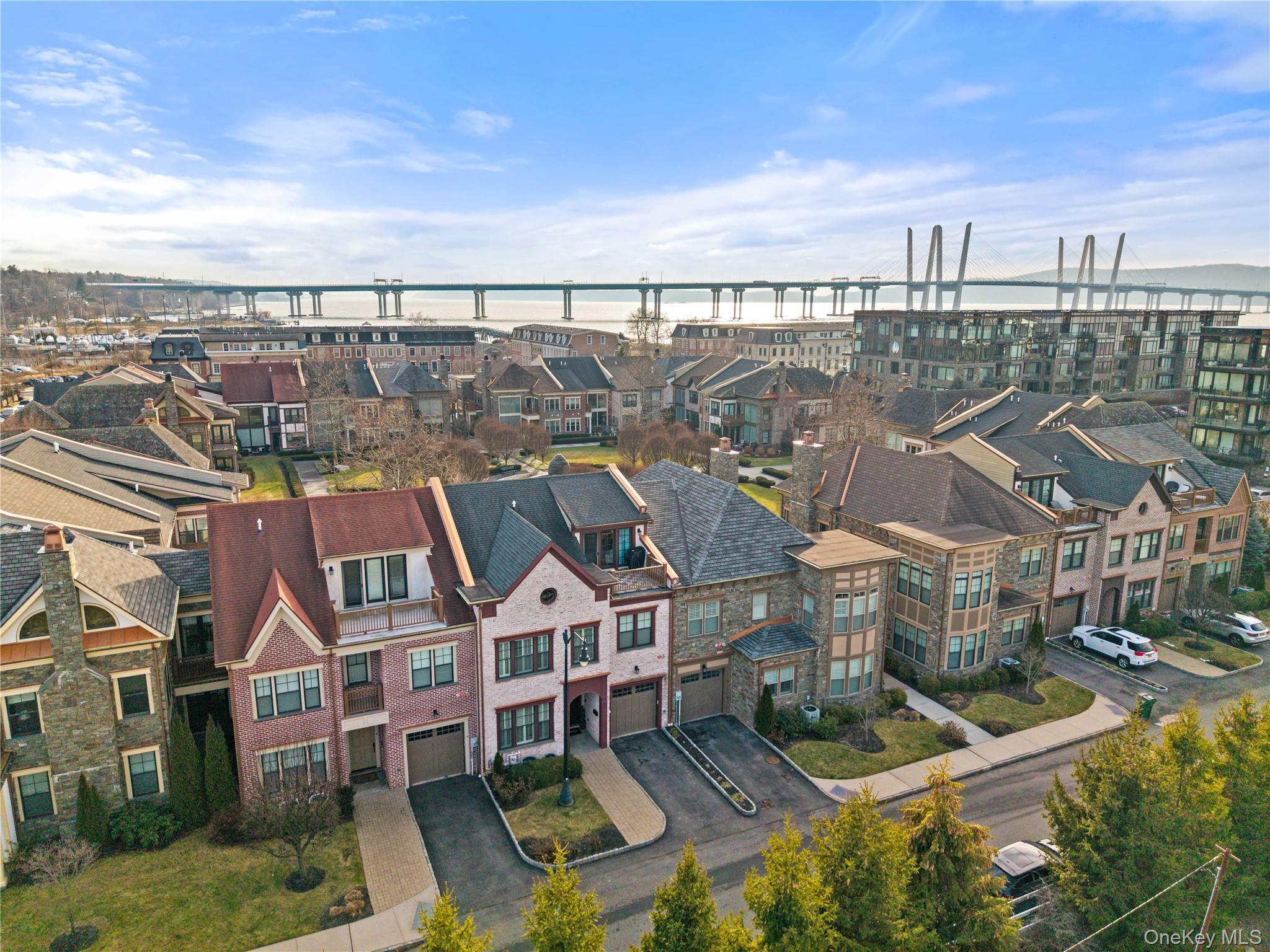 Condo Hudson View  Westchester County, NY 10591, MLS-950645-39