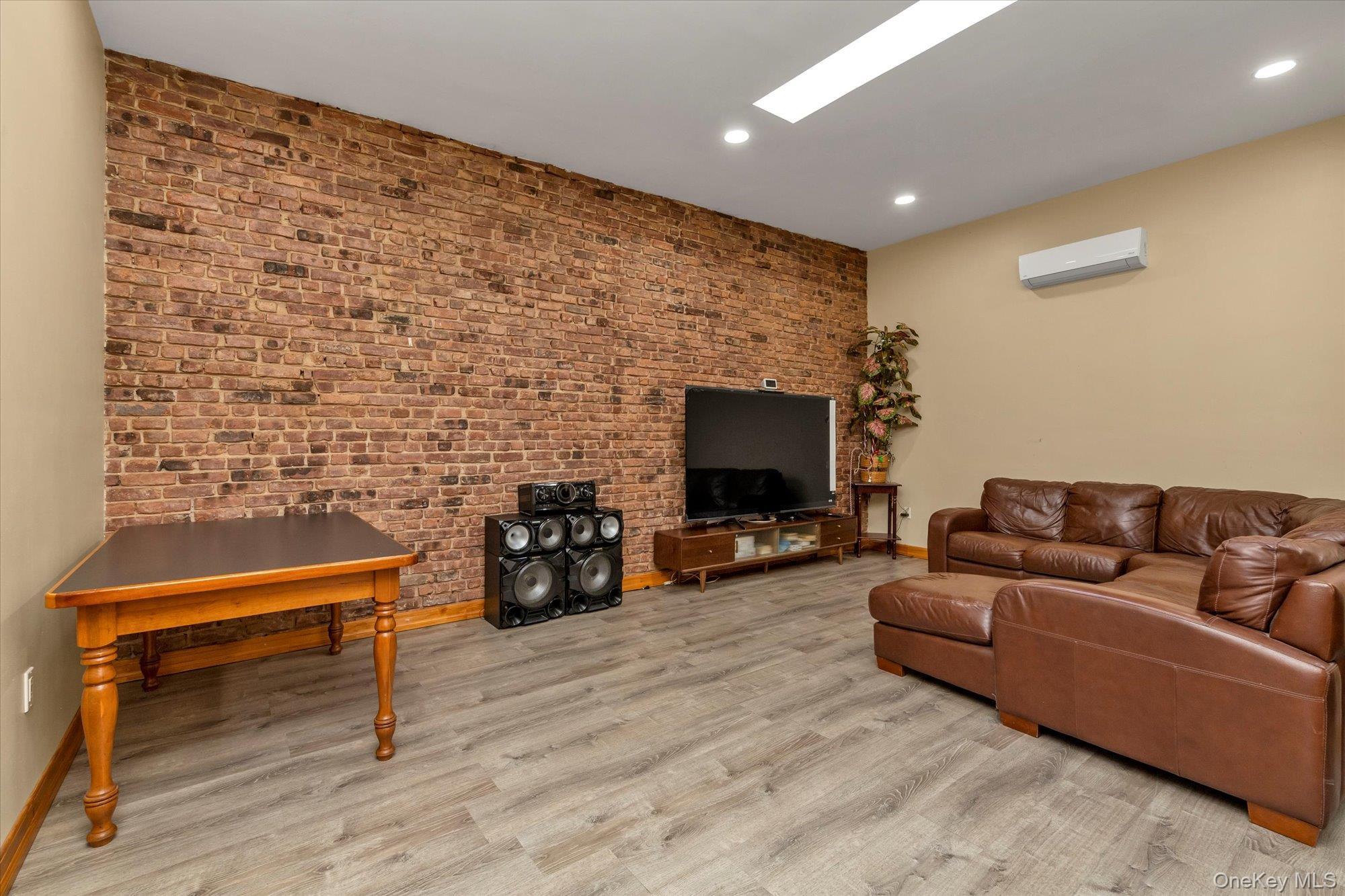 Single Family Charlotte  Queens, NY 11385, MLS-950658-10