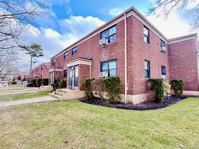 Coop 73rd  Queens, NY 11364, MLS-950665-4