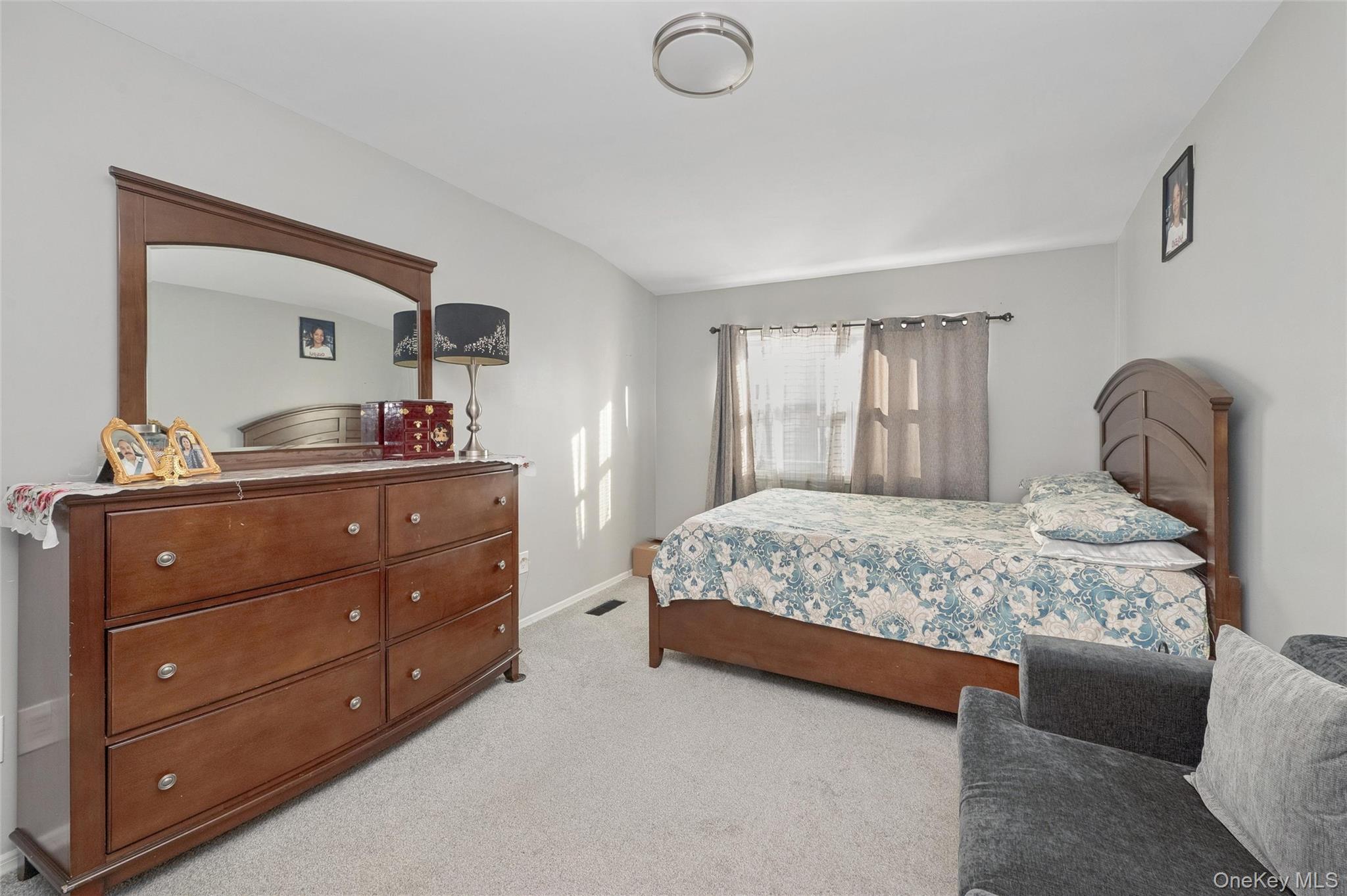 Single Family 21st  Suffolk County, NY 11706, MLS-950674-17