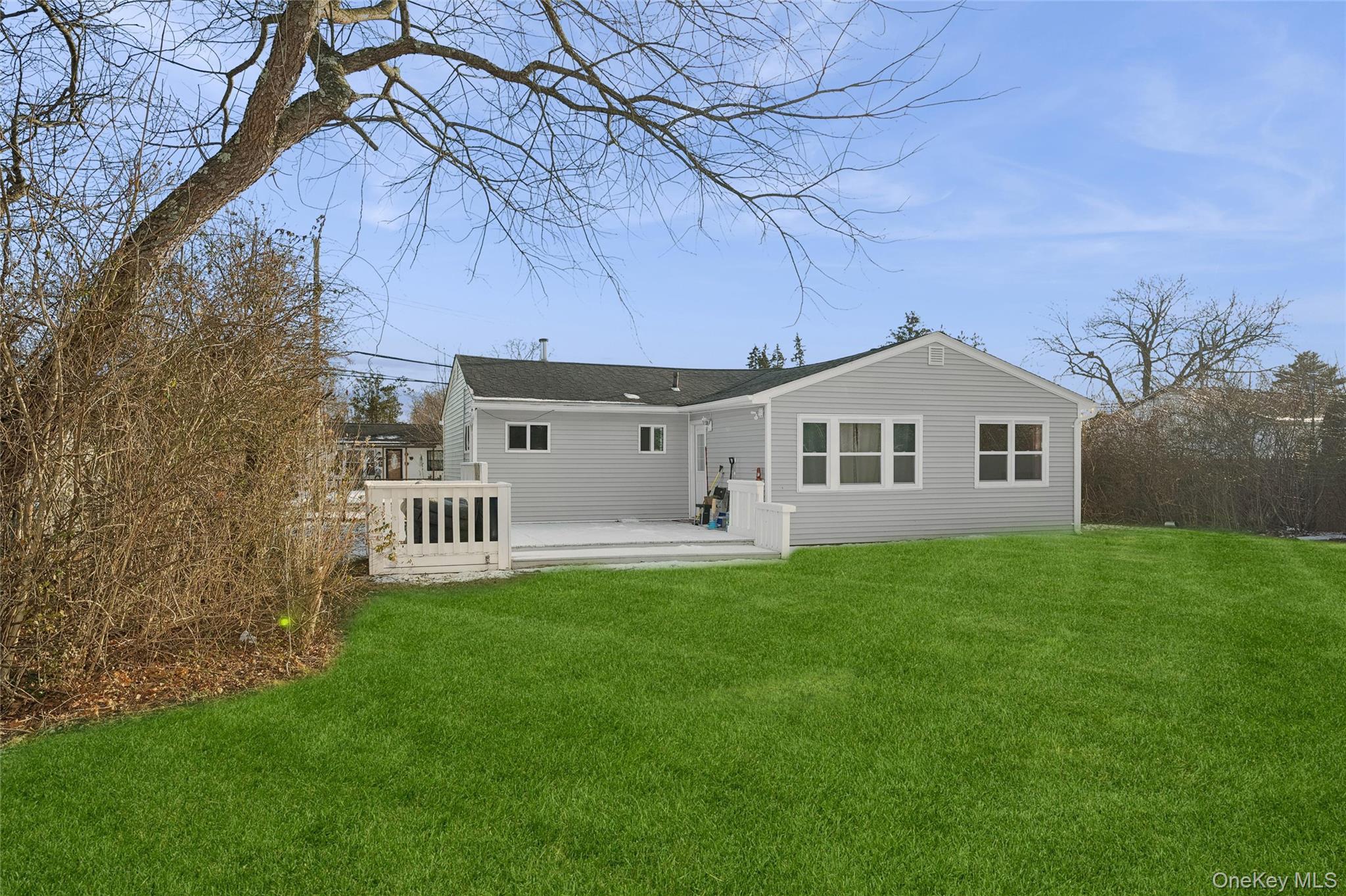 Single Family 21st  Suffolk County, NY 11706, MLS-950674-23