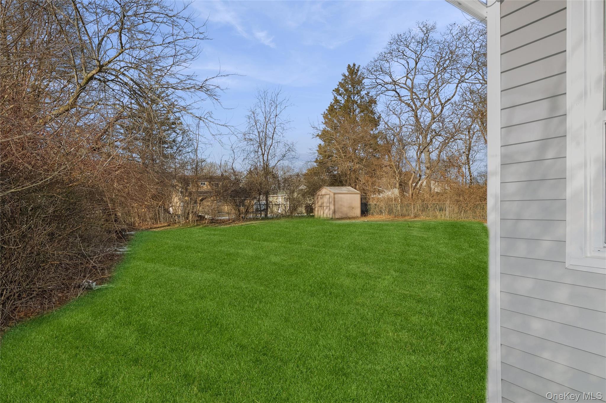 Single Family 21st  Suffolk County, NY 11706, MLS-950674-27