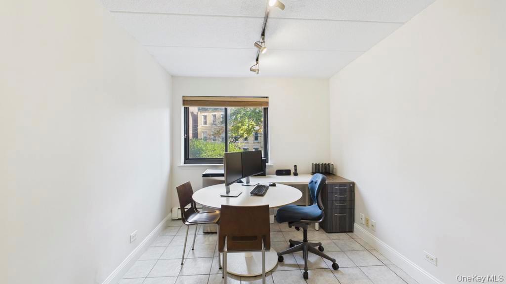 Commercial Lease Justice  Queens, NY 11373, MLS-950676-11