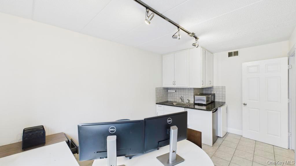 Commercial Lease Justice  Queens, NY 11373, MLS-950676-9