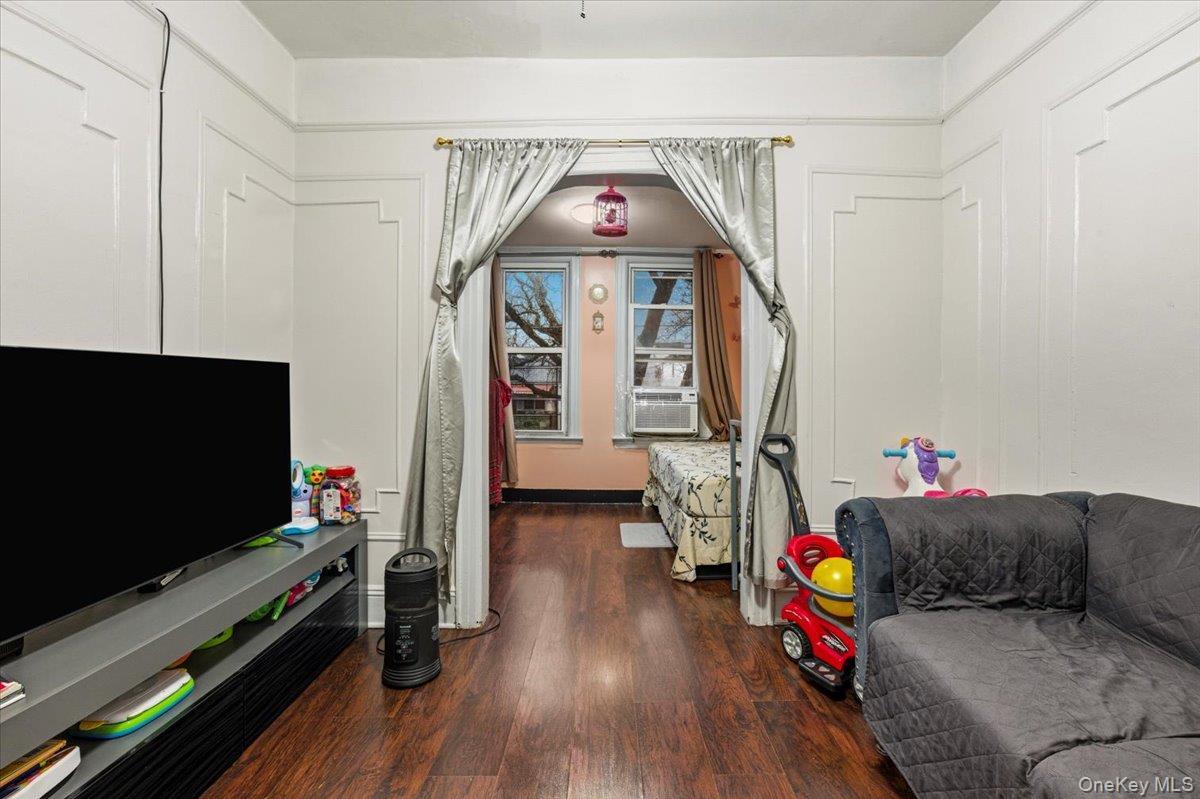 Single Family 77 Queens, NY 11417, MLS-950689-5